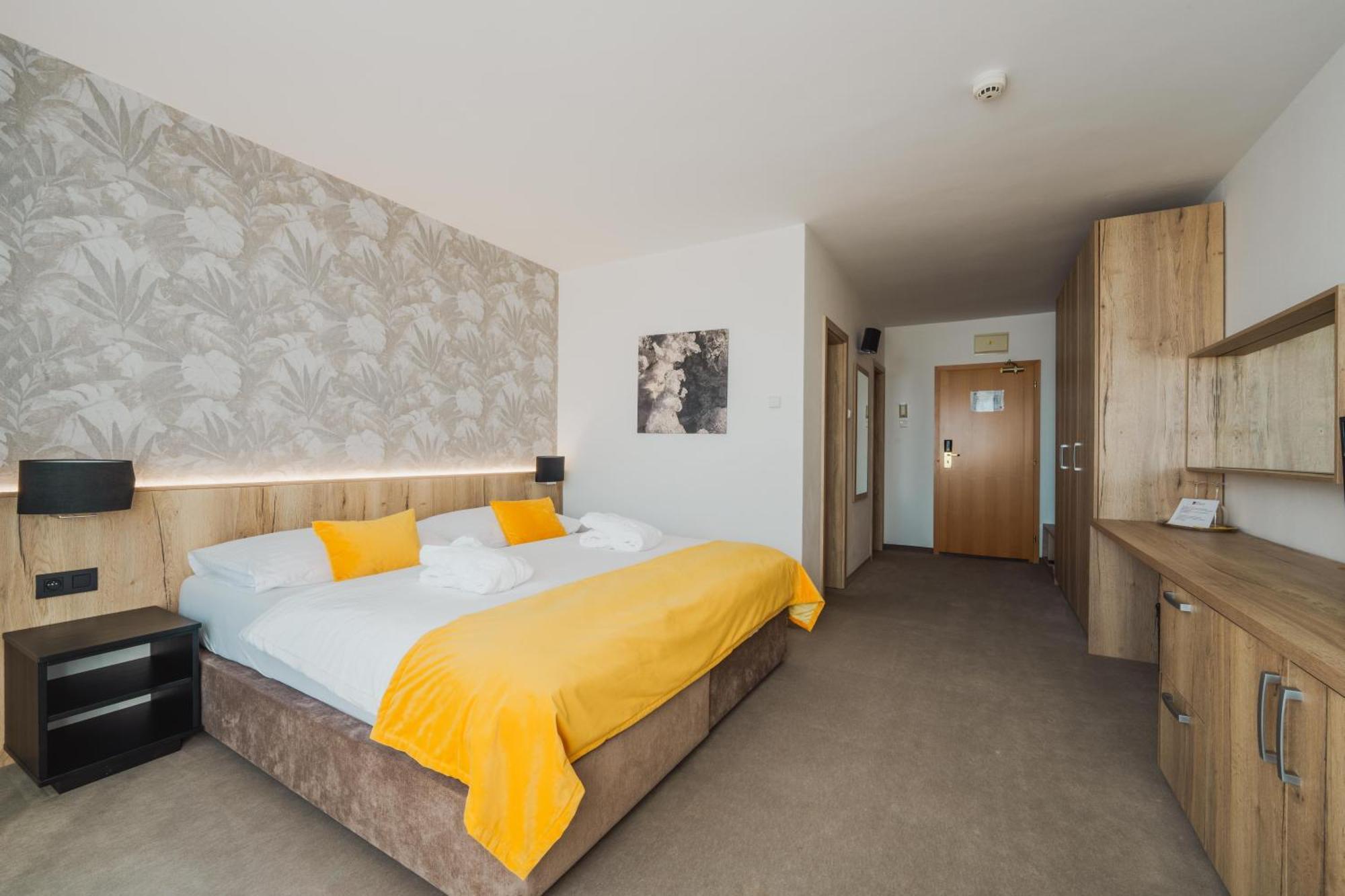 Rodinny Hotel Hubert High Tatras Vysoké Tatry エクステリア 写真