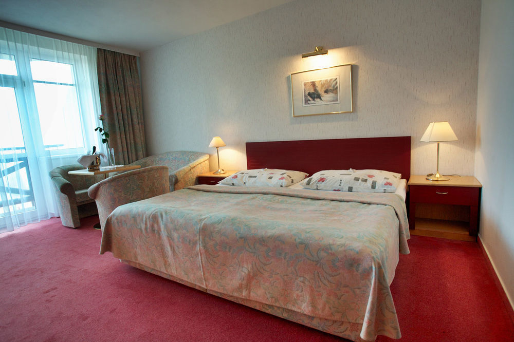 Rodinny Hotel Hubert High Tatras Vysoké Tatry エクステリア 写真