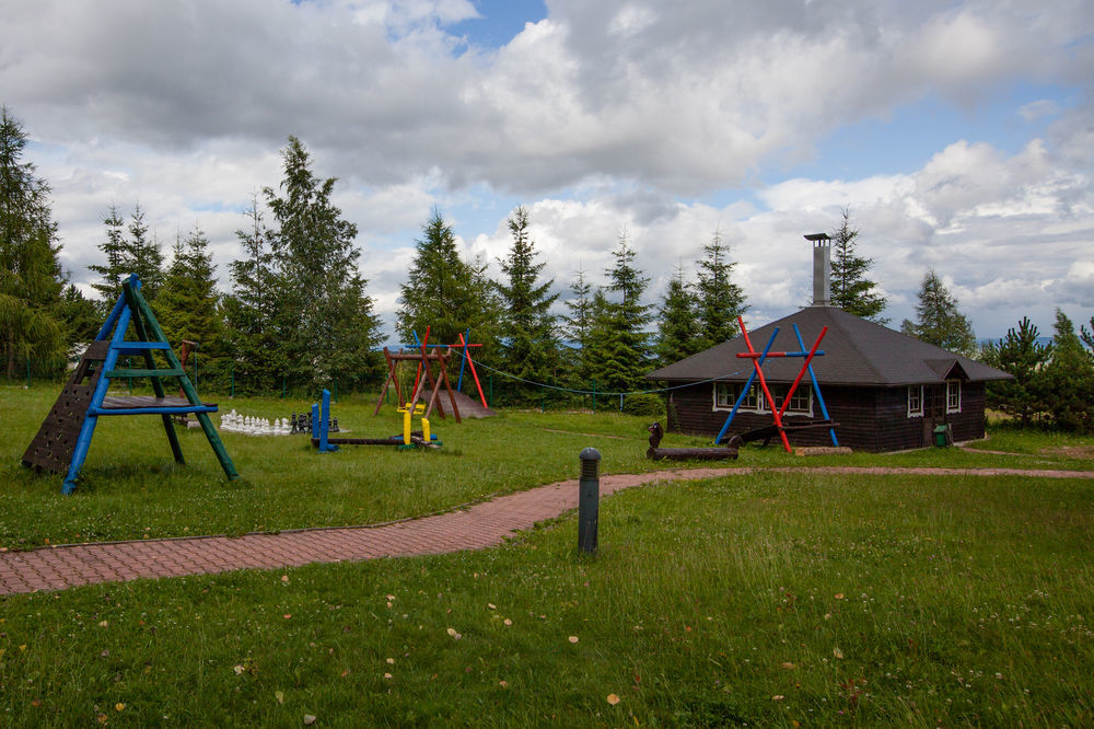 Rodinny Hotel Hubert High Tatras Vysoké Tatry エクステリア 写真