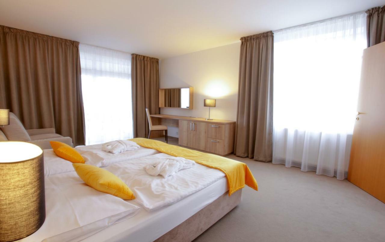 Rodinny Hotel Hubert High Tatras Vysoké Tatry エクステリア 写真
